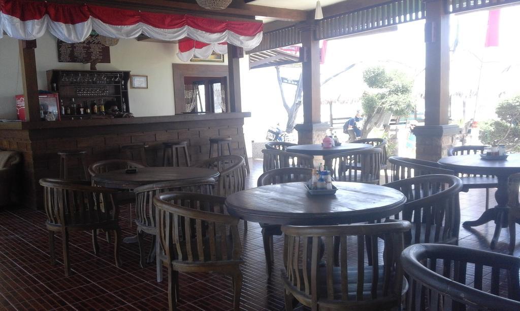 Coral Beach Pizza Cottages Gili Trawangan Exterior foto
