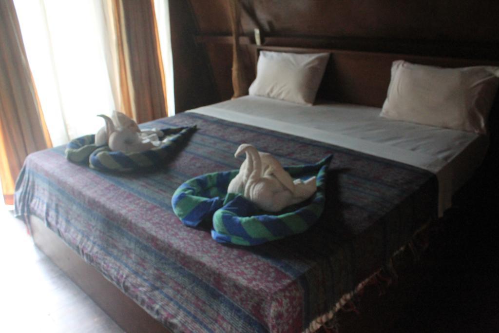 Coral Beach Pizza Cottages Gili Trawangan Exterior foto