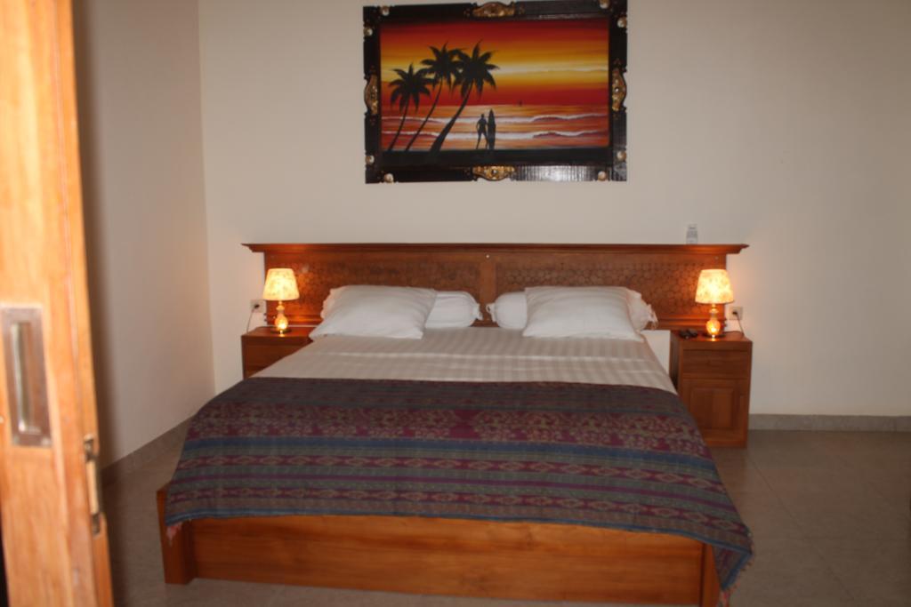 Coral Beach Pizza Cottages Gili Trawangan Exterior foto